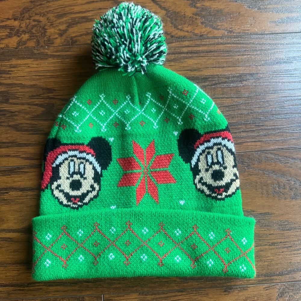 {Disney} Mickey Mouse red and green Christmas beanie hat
